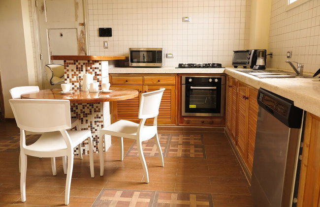 Presidents Suite, Knocking on Cuba - Photo 12