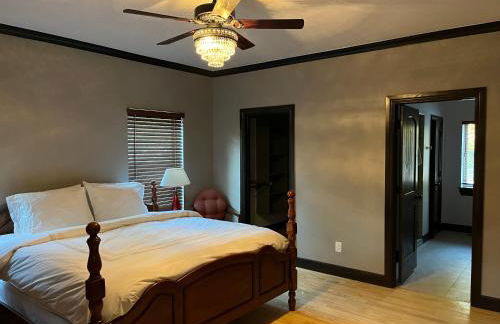 Deer Lake Cabin 3 bd Room NEWLY BUILT with Fireplace Hot Tub and EV Charger - Foto 7