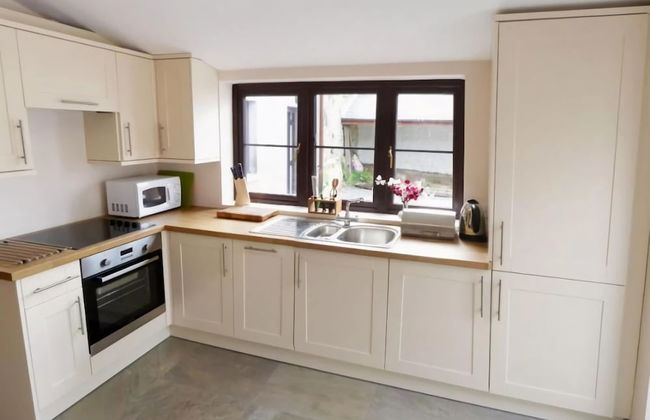 Holiday Home Near Mumbles Pier - Photo 3