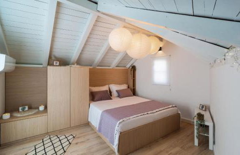 2 Bedroom Beautiful Home In Pitve - Photo 15