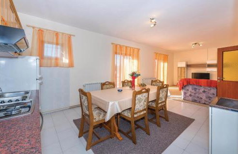 Three-Bedroom Holiday Home In Rozovac - Foto 2