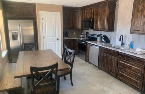 Hitching Post - Photo 2