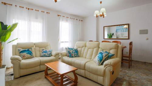 Sunny Seaside Getaway in Mar Menor - Foto 4