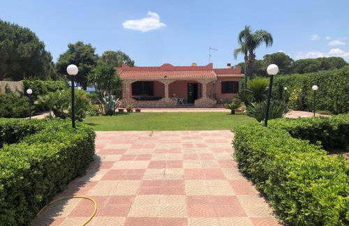 Villa con Giardino di 2000mq al Plemmirio - 400m dal Mare - Foto 2