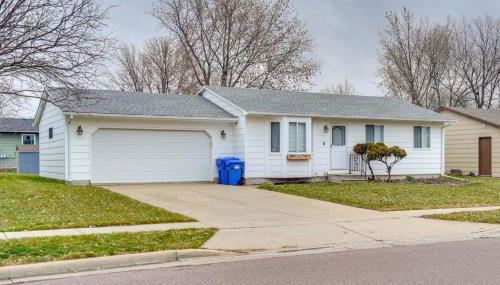 Cozy Sioux Falls Home - 7 Mi to Downtown! - Foto 3