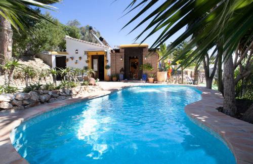 Casa Madre Tierra con jacuzzi piscina zona de barbacoa y preciosas vistas - Foto 13