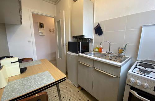 Grand studio calme avec balcon & parking gratuit - Foto 17