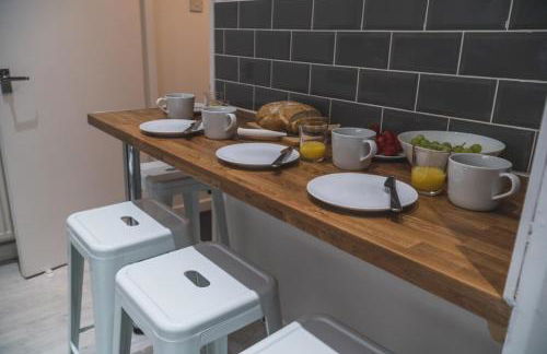 Town Street Apartment - Photo 22