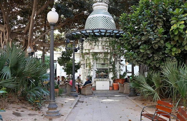 Explore o antigo centro da cidade de Alicante a pé - Foto 7