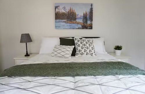 Chic Country Home in the Woods with Hot Tub - Foto 26