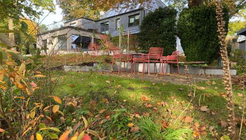 copper beech place - Foto 3, Garden, Garden view