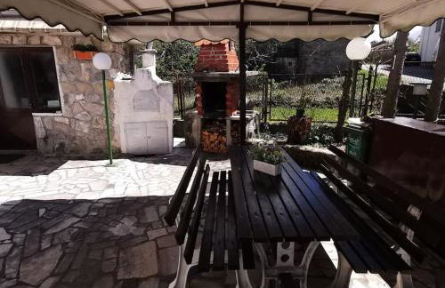 Apartman Cottage house Brest(Buzet) i ugodan odmor - Foto 16