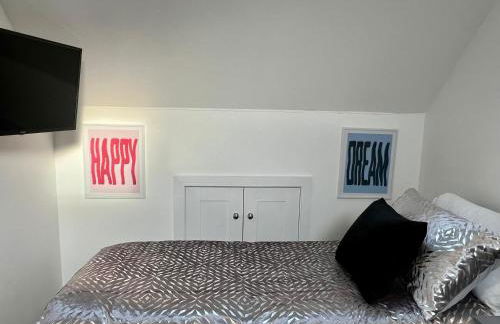 Glastonbury Sacred Vault, 1 Bedroom, Split-Level - Photo 11