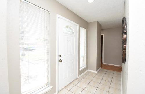 10 Minutes from IAH and Mall, Newly Rehabbed - Foto 36