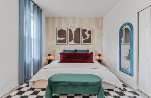 Abstract Haven | Stylish 1BR by Tower Grove - Photo 17