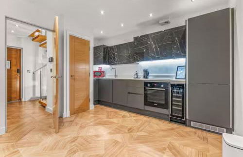 Luxury Apartment 7 mins Walk to Salford Central - Pass the Keys - Foto 15