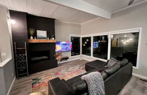 Mid Century Modern Montana Dream Home - Foto 4