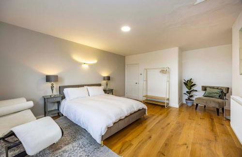 Luxury three-bedroom apartment in Nottingham City Centre - Photo 20