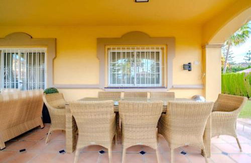 Cozy Villa in Marbella-Estepona - Photo 48