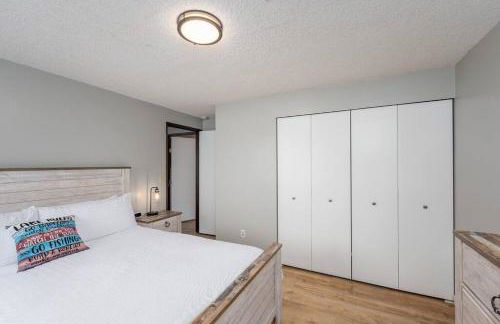 Edgewater Paradise HotTub Private Dock & Game Room - Foto 46