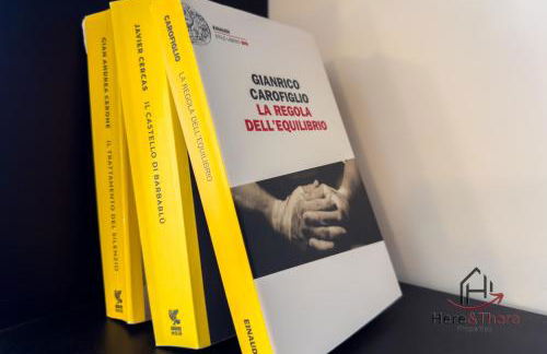 Beaches 1 min away - Free WiFi - Smart TV - AC - Foto 16