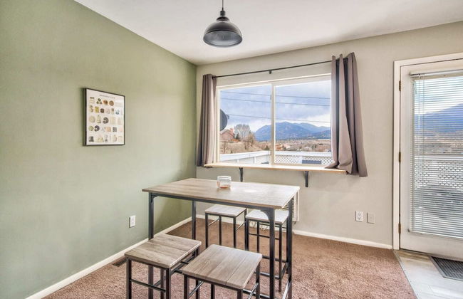 2brclose To Hiking & Garden of Godsbose Surround Sound Pet-friendly - Photo 17