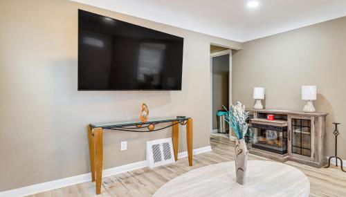 Extended Stay in Metro Detroit Home with Yard! - Foto 5