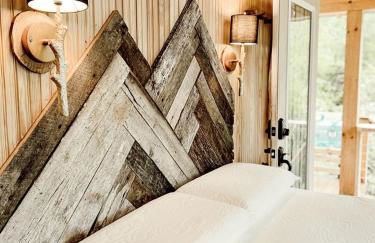 Stunning Pet-Friendly Treehouse for Relaxing Glamping Retreats in North Carolina - Foto 19