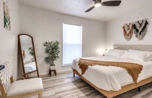 The Pine Haus- Luxury stay with Pickleball, Hot Tub, Fire Pit - Foto 20