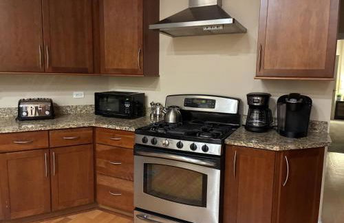 The Wrigleyville Deluxe -Steps from Wrigley Sleeps 10 - Foto 7