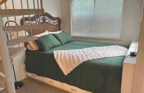 Top (third) floor loft condo. Full resort access. - Foto 8