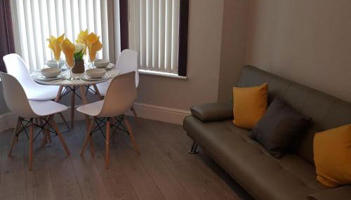 Hollis House - 5 Bedroom Contractor Accommodation in Derby - Foto 3