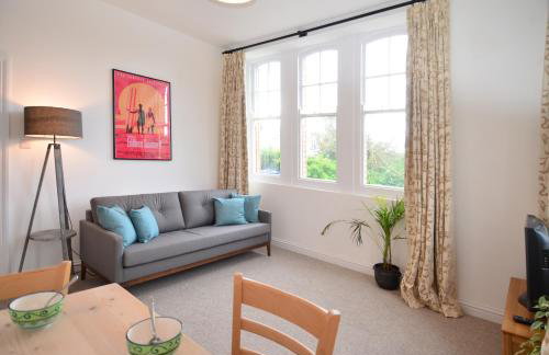 Towennan - four bedroomed apartment in quiet seaside village. - Foto 3