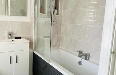 Beautiful, Luxurious 3 Bed house, Perfect for Contractors , Family & Friends - Foto 48