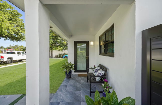 Dania Beach Unit 2 in Dania Beach - Foto 2