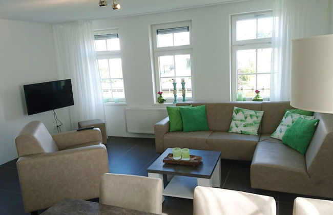 Pet-friendly Getaway - Photo 12