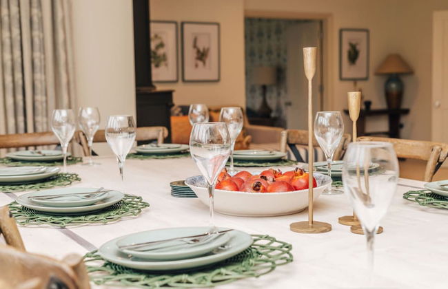 Hayward House Hot Tub Large Garden - From 1100 Per Night - Foto 75