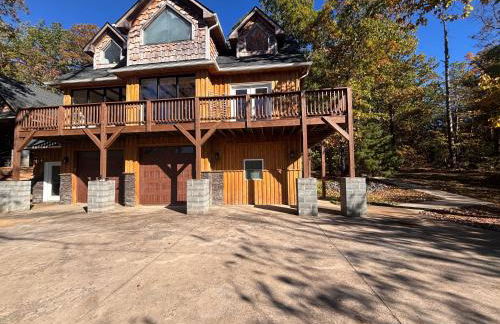 Ridgetop Hideaway 12-Guest Oasis with Hot Tub & Epic Views Near Winery Tours & Trails - Pets are allowed by request - Foto 53