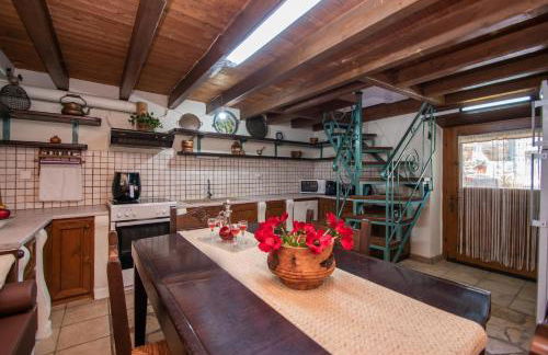 Gioia Traditional House - Photo 3