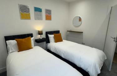 The Upper Tooting Beauty - 2bed Ground Floor Flat - Photo 10