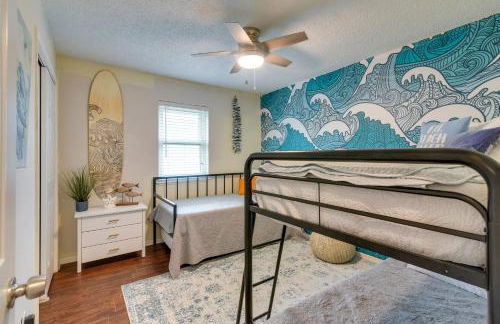 Less Than half Mi to Beach! Hot Tub Haven in Galveston - Foto 18