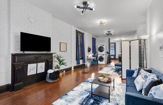 Charming Studio on Cherokee Street - JZ Vacation Rentals - Photo 14