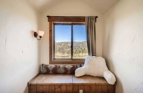 Idyllic Florissant Cabin with Patio and Hot Tub! - Foto 30