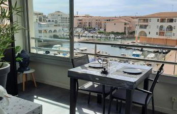 CHARMANT T2 VUE MARINA PLAGES A PIED - Foto 17