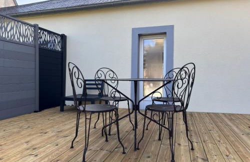 Hortansia apt rénové bien équipé avec terrasse aménagée jardin, parking privé, proche de la mer, près de Port en Bessin et Omaha Beach - Foto 25