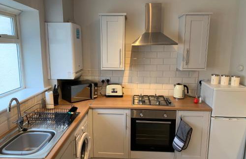 Durham 3 Bedroom House With Parking - Foto 6