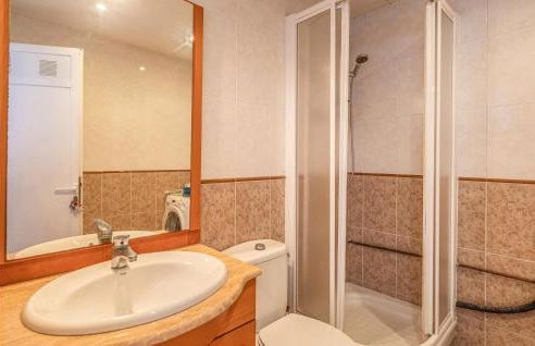 Gorgeous Home In Sant Cebrià De Vallalt - Foto 29