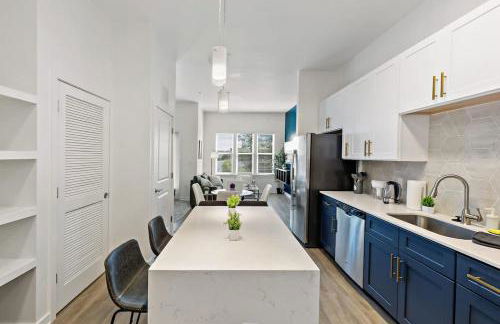 Chic Studio - 5 Min DT, Gym, Parking, W-D - Sleeps 6 - Foto 20