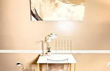 Short Walk to JSU Stadium, Hospitals, and Bars in Fondren - Foto 5