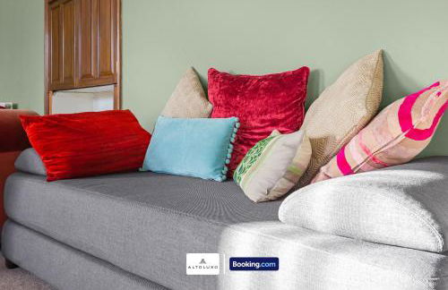 The Ritz 2 Bedroom Serviced Apartment By AltoLuxoExperience Short Lets & Serviced Accommodation With Free Wifi - Foto 12